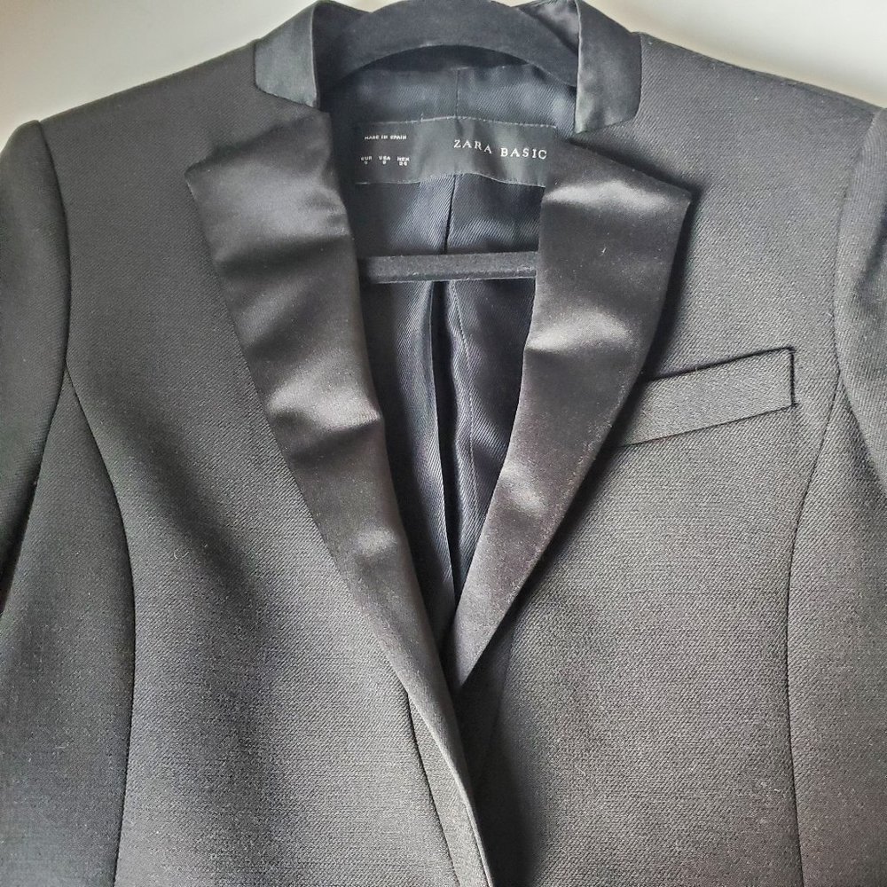 Zara Basic Ladies Black Tuxedo Style Satin Lapel Blazer Jacket - S